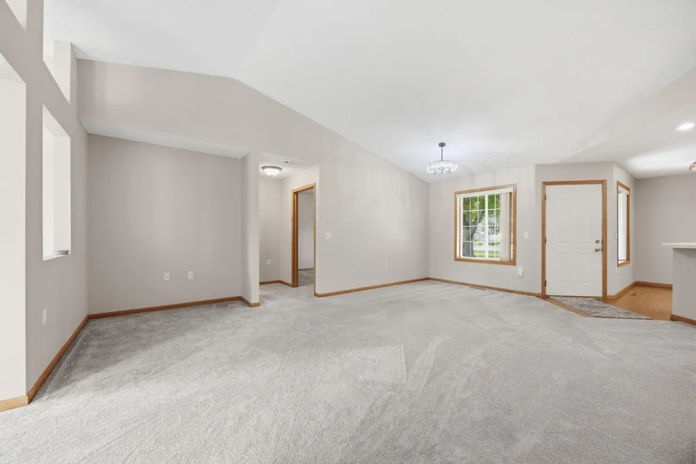 817 Greensview Court NW Hutchinson, MN 55350