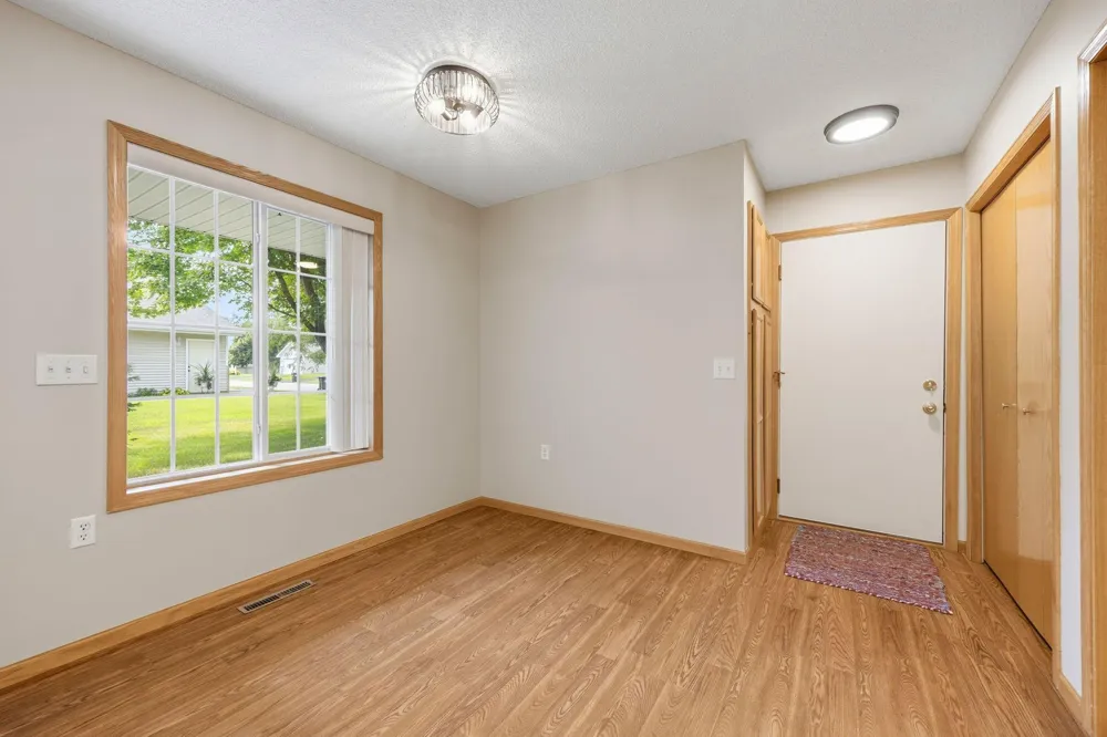 817 Greensview Court NW Hutchinson, MN 55350