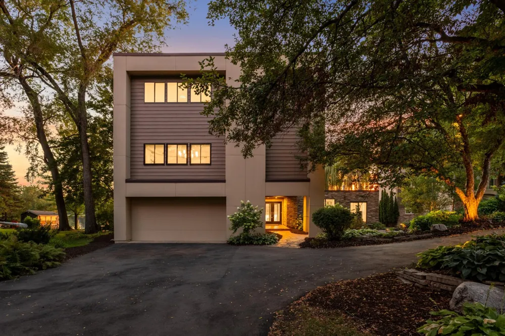 1501 Dally Street Burnsville, MN 55306
