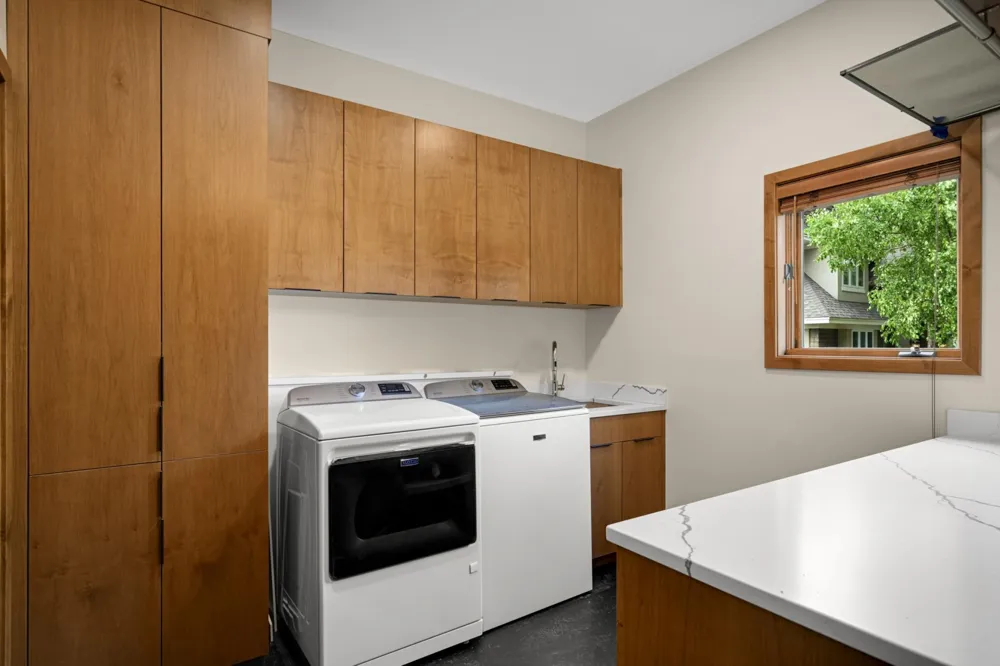 1501 Dally Street Burnsville, MN 55306