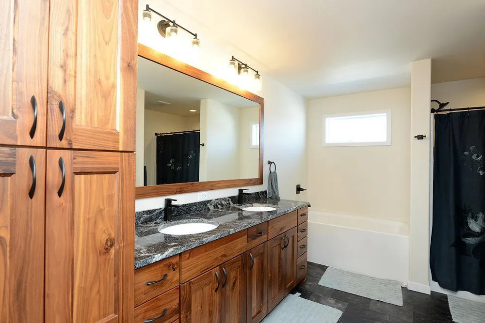 6707 54th Avenue S Fargo, ND 58104