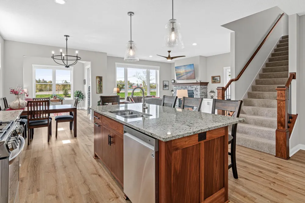 29264 Kenwood Way Chisago City, MN 55013
