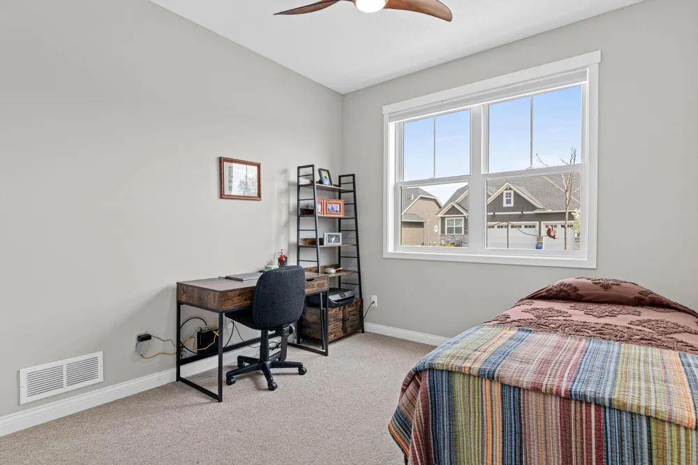29264 Kenwood Way Chisago City, MN 55013