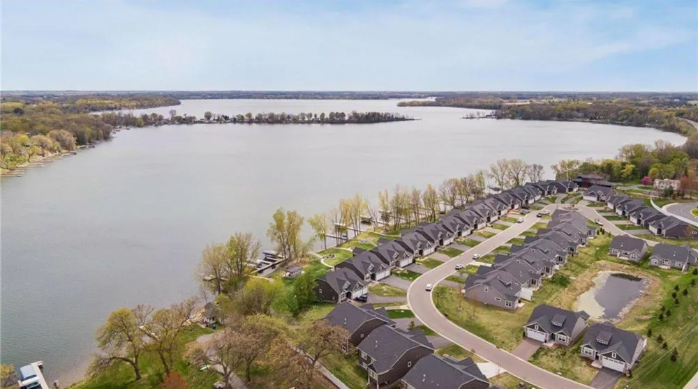 29264 Kenwood Way Chisago City, MN 55013