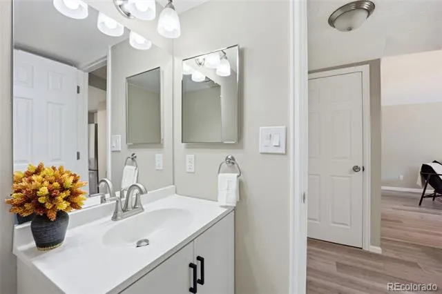 3085 S Macon Circle Aurora, CO 80014