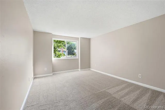 3085 S Macon Circle Aurora, CO 80014