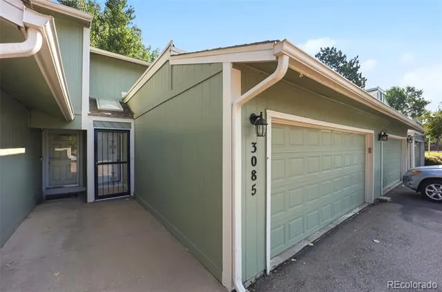 3085 S Macon Circle Aurora, CO 80014