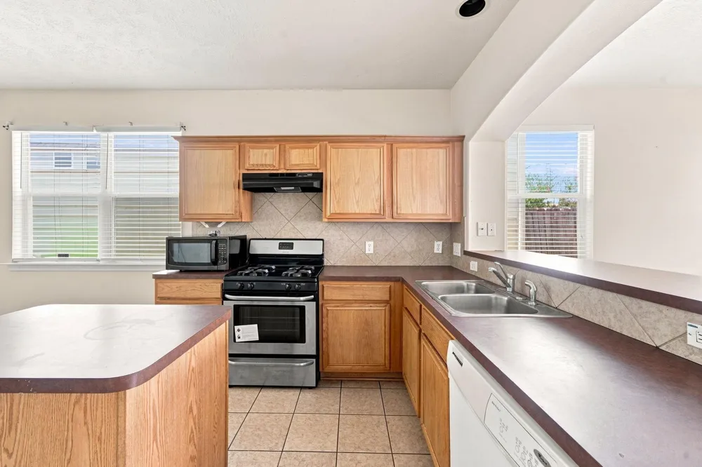 822 Forest Thicket Lane Houston, TX 77067