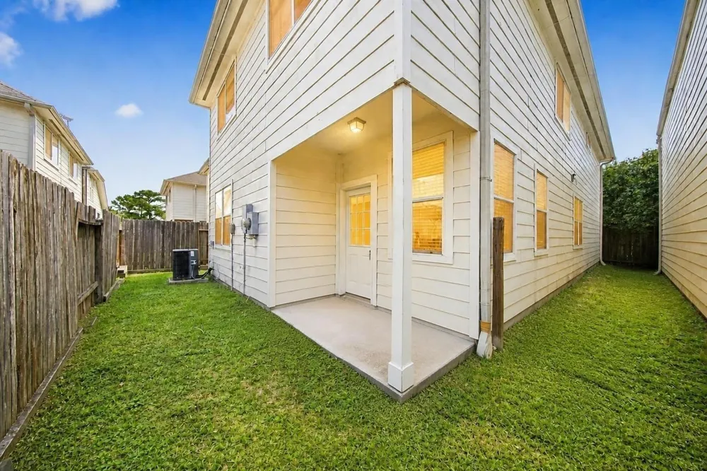 822 Forest Thicket Lane Houston, TX 77067