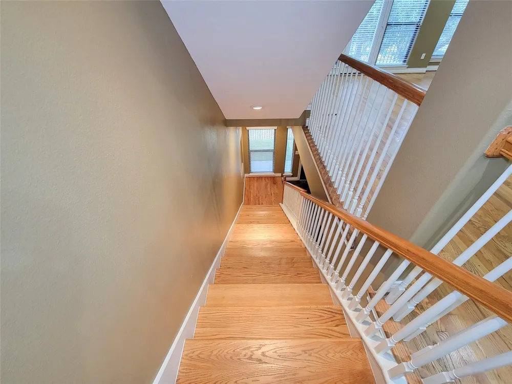 1115 Saint Charles Street Houston, TX 77003