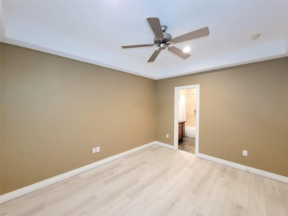 1115 Saint Charles Street Houston, TX 77003