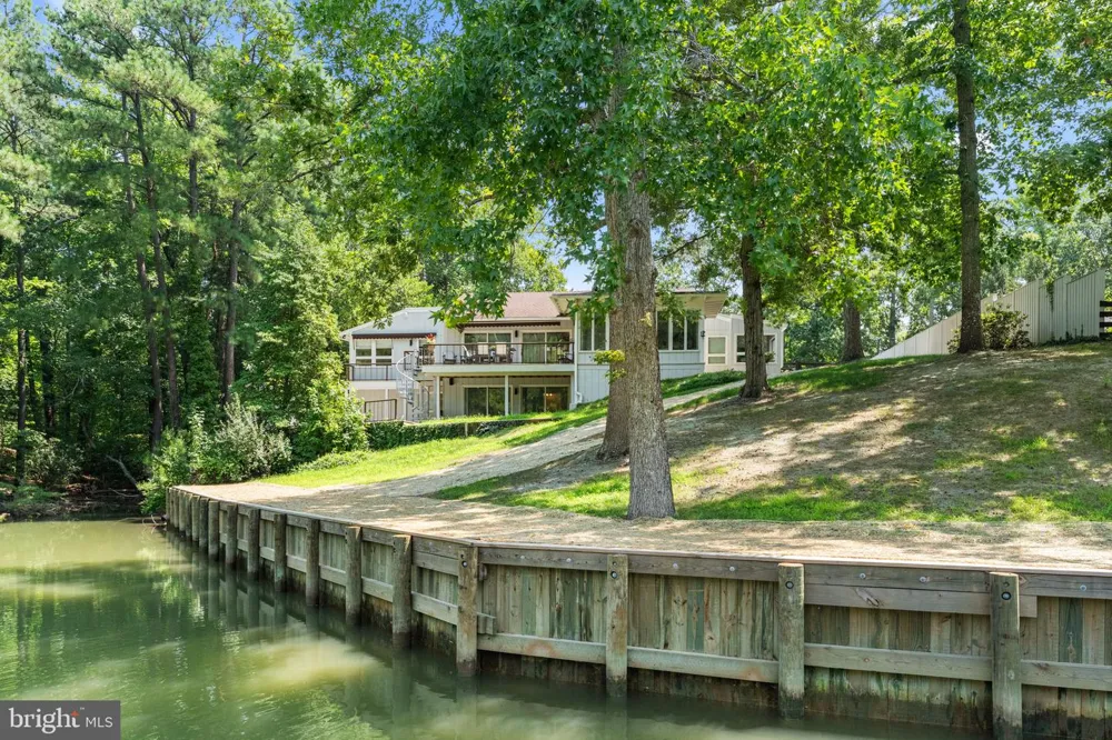 30 GOLF LANE Weems, VA 22576