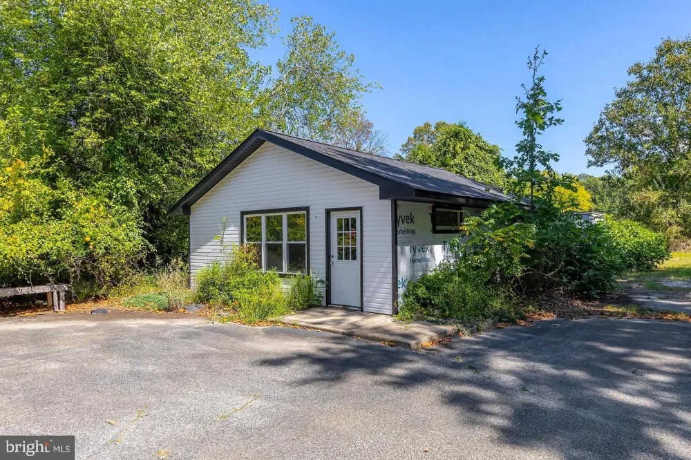 142 S ROUTE 73 Hammonton, NJ 08037