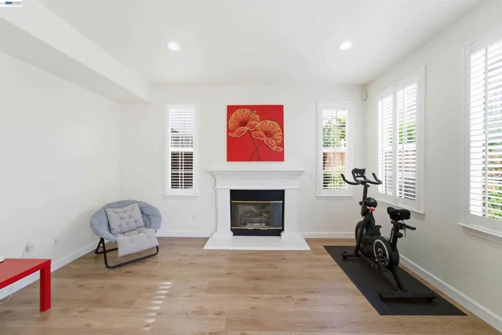7129 Cerro Crest Dr San Jose, CA 95138