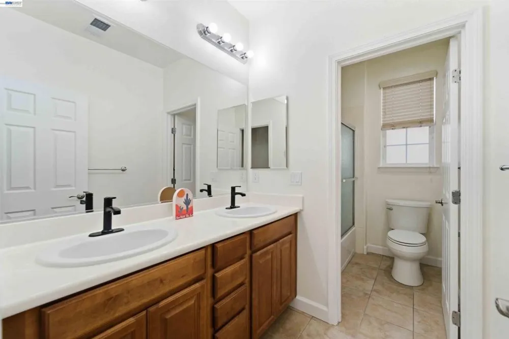 7129 Cerro Crest Dr San Jose, CA 95138