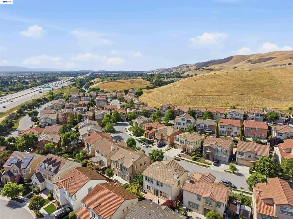7129 Cerro Crest Dr San Jose, CA 95138