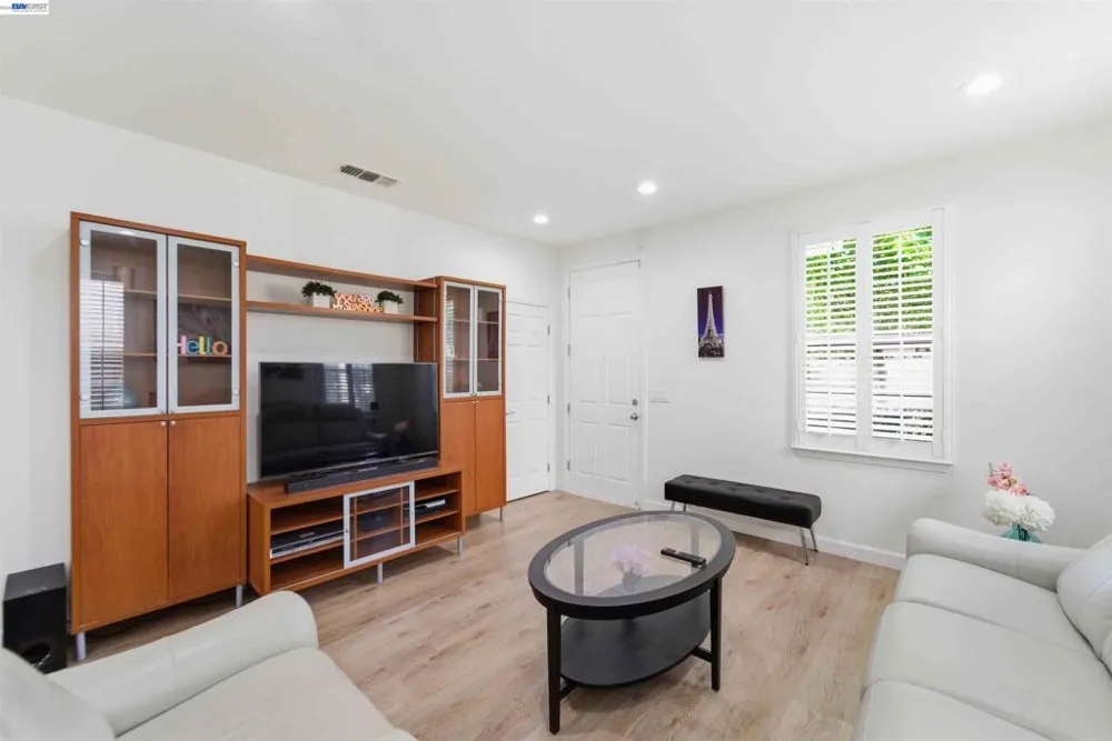 7129 Cerro Crest Dr San Jose, CA 95138