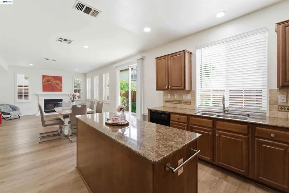 7129 Cerro Crest Dr San Jose, CA 95138