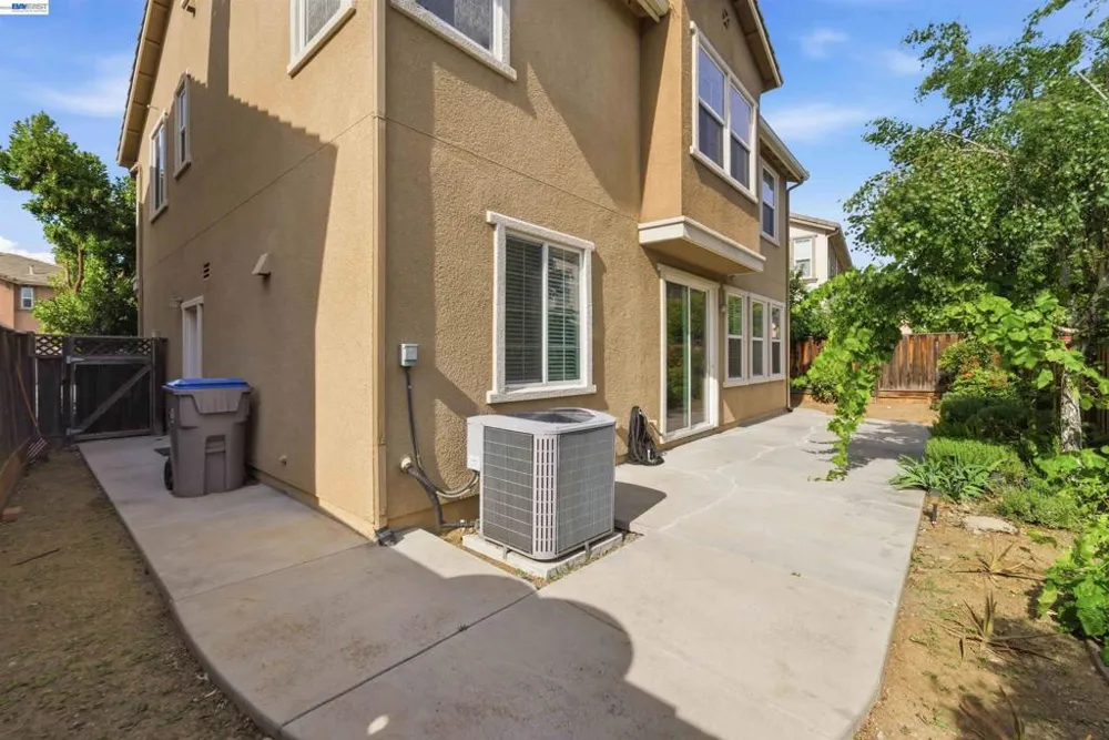 7129 Cerro Crest Dr San Jose, CA 95138