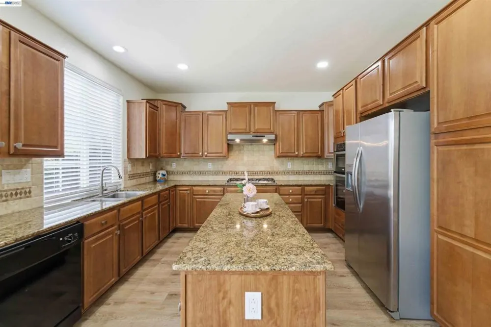7129 Cerro Crest Dr San Jose, CA 95138