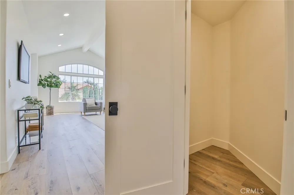 2162 Sonbria Tustin, CA 92782