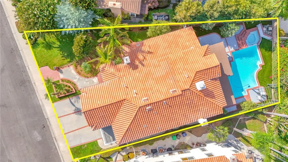 2162 Sonbria Tustin, CA 92782