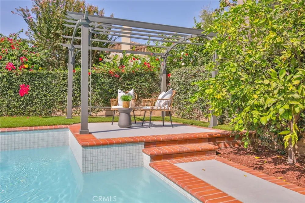 2162 Sonbria Tustin, CA 92782