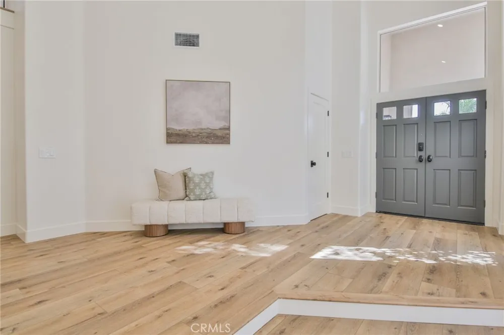 2162 Sonbria Tustin, CA 92782
