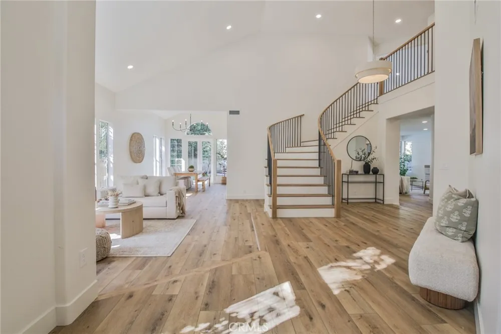 2162 Sonbria Tustin, CA 92782