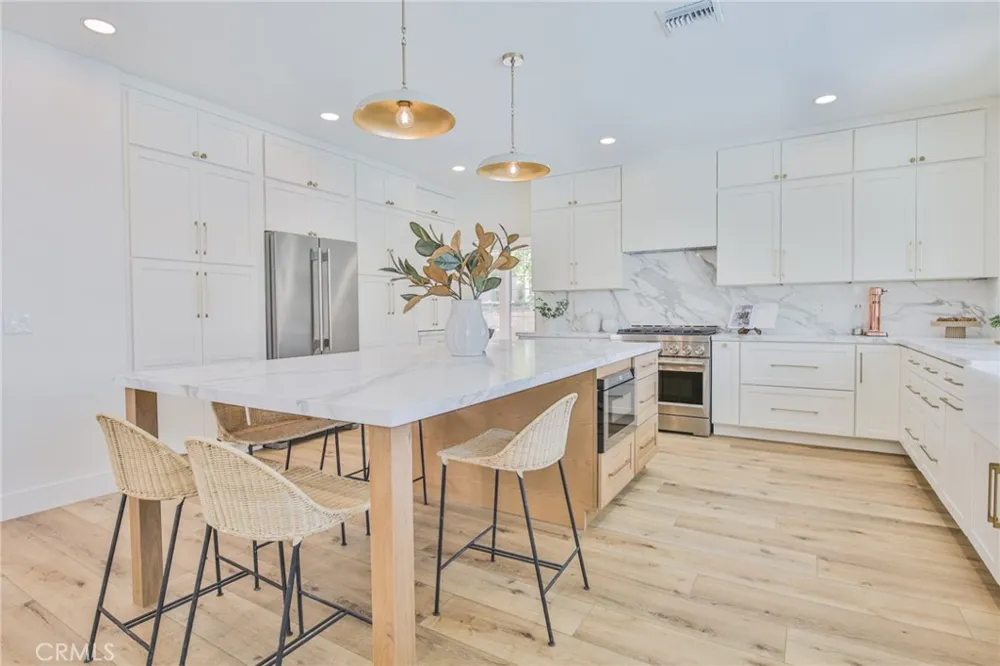 2162 Sonbria Tustin, CA 92782