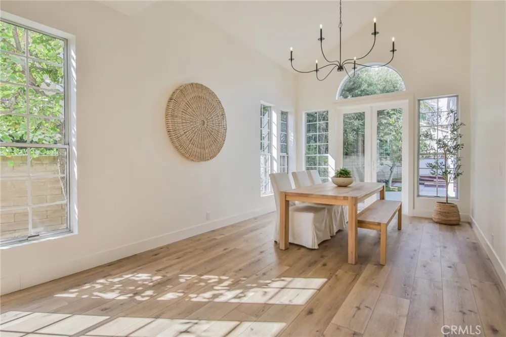 2162 Sonbria Tustin, CA 92782