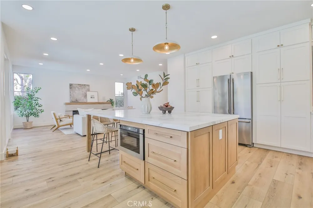 2162 Sonbria Tustin, CA 92782