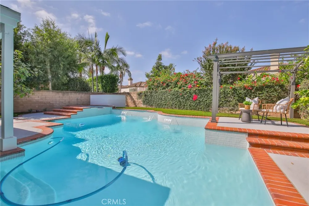 2162 Sonbria Tustin, CA 92782