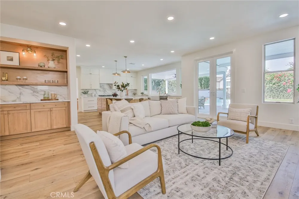 2162 Sonbria Tustin, CA 92782