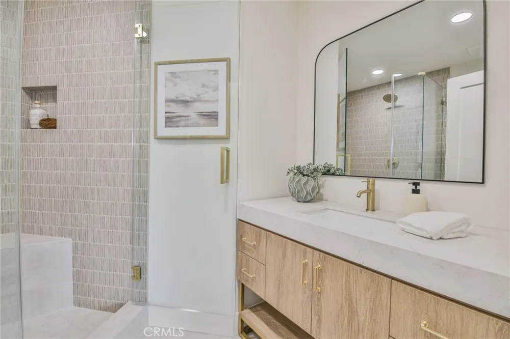 2162 Sonbria Tustin, CA 92782