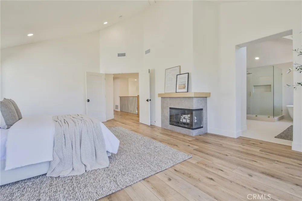 2162 Sonbria Tustin, CA 92782