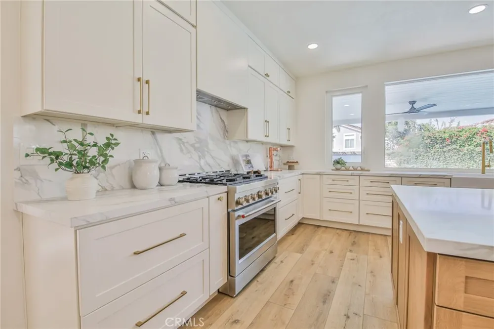 2162 Sonbria Tustin, CA 92782