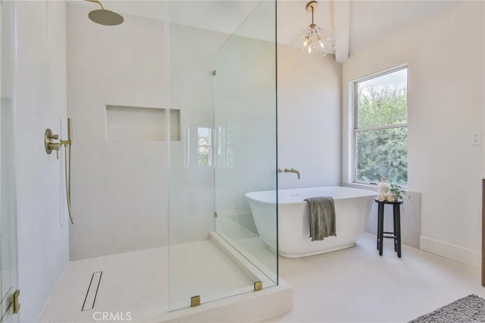 2162 Sonbria Tustin, CA 92782