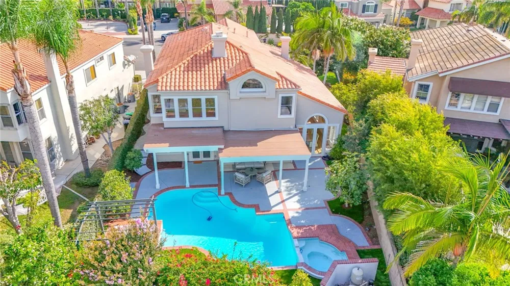 2162 Sonbria Tustin, CA 92782