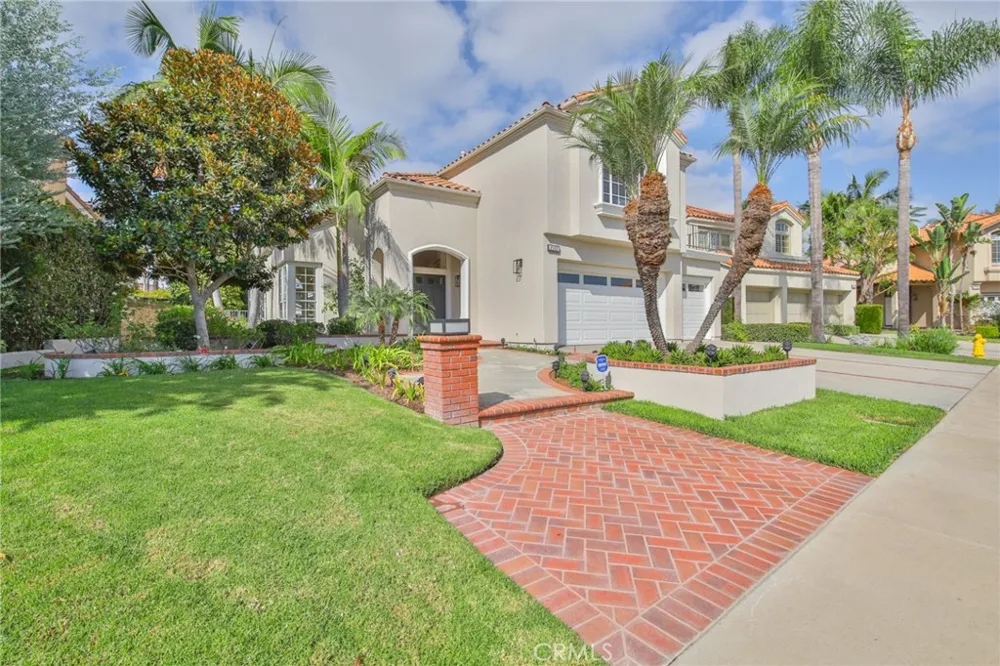 2162 Sonbria Tustin, CA 92782