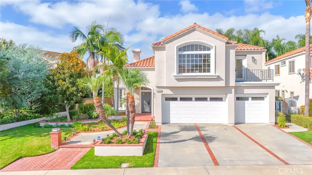 2162 Sonbria Tustin, CA 92782