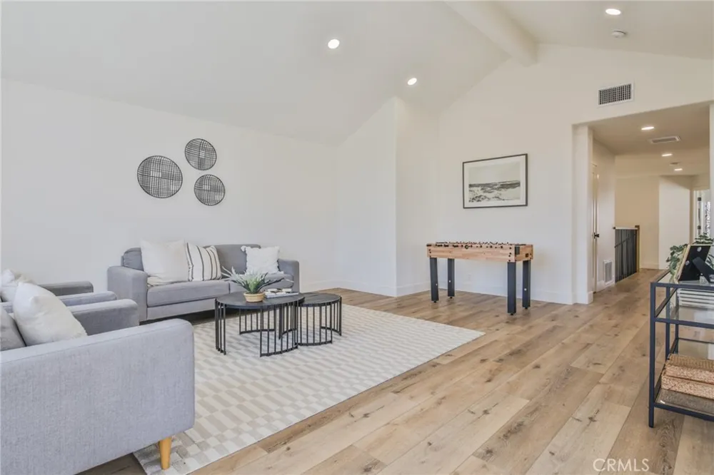 2162 Sonbria Tustin, CA 92782