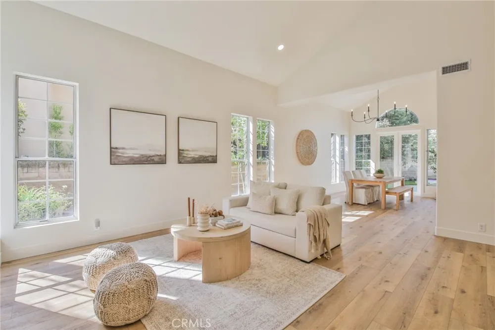 2162 Sonbria Tustin, CA 92782