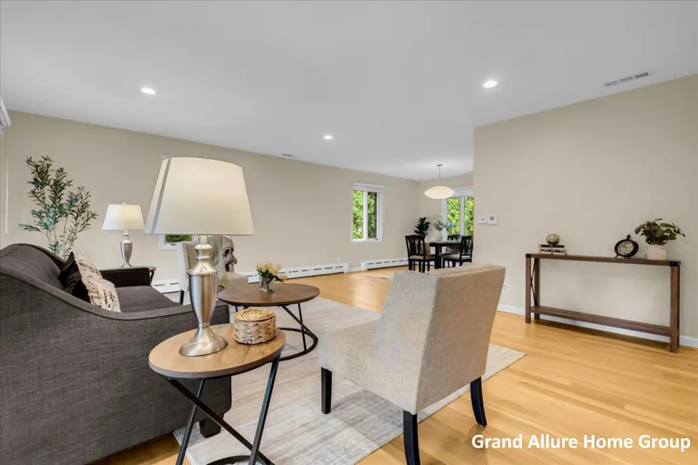 2850 Burritt Street NW Grand Rapids, MI 49504