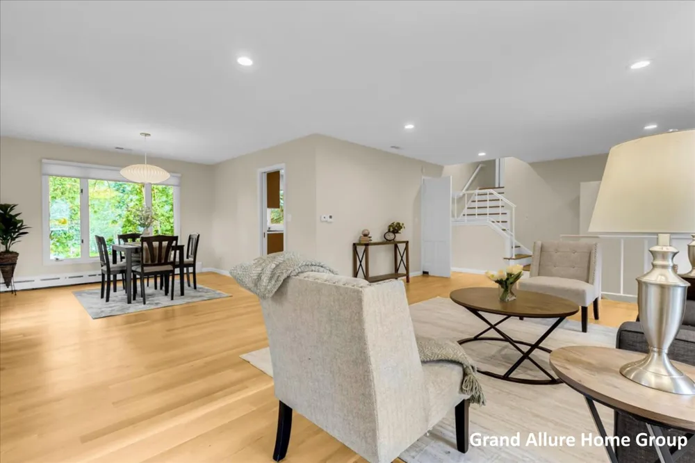 2850 Burritt Street NW Grand Rapids, MI 49504