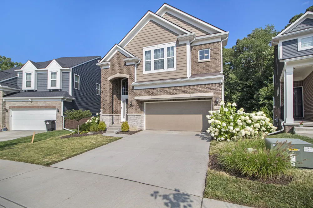 2865 Dillon Drive Ann Arbor, MI 48105