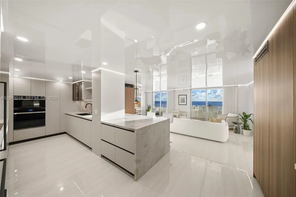 5555 Collins Ave #16H Miami Beach, FL 33140