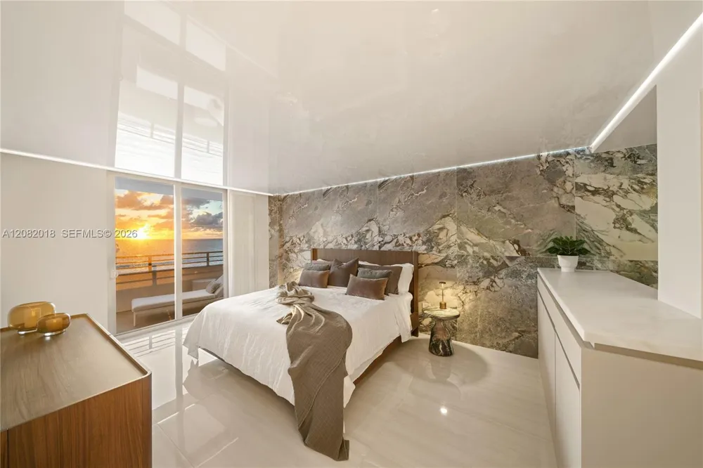 5555 Collins Ave #16H Miami Beach, FL 33140