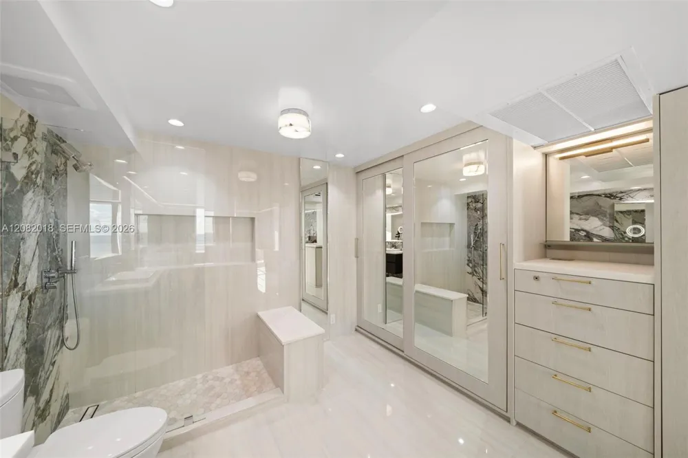 5555 Collins Ave #16H Miami Beach, FL 33140