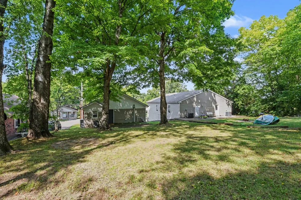 1112 Hyman St Clarksville, TN 37040